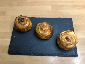 Hojaldre de jamón y queso